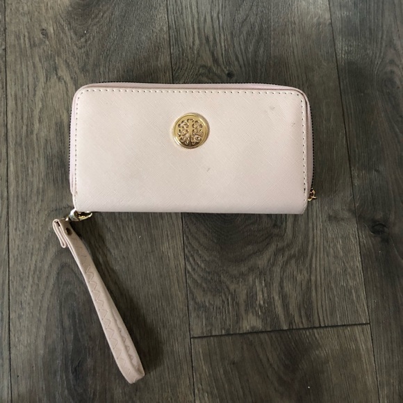 Wristlet - Picture 1 of 5